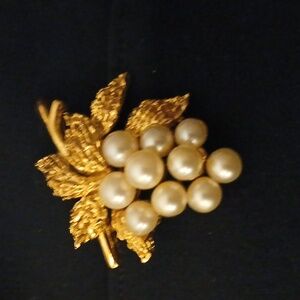 Vintage Trifari Faux Pearl Grape Cluster Brooch Pin Gold Tone Signed